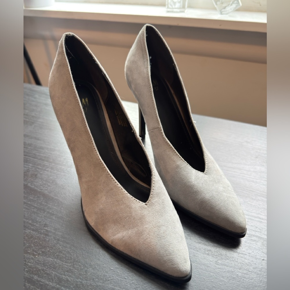 H&M Chic Gray Suede Heels
